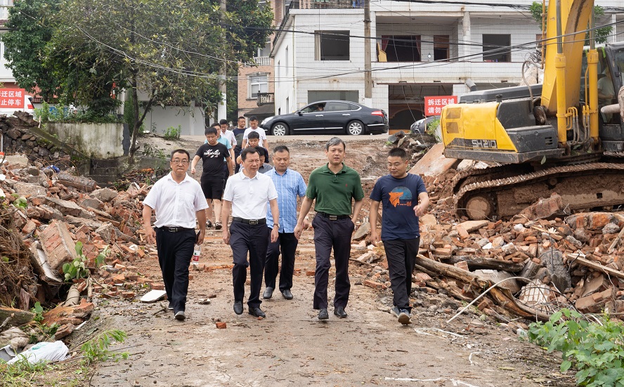 市城投集團公司舉行630開工項目調(diào)研活動